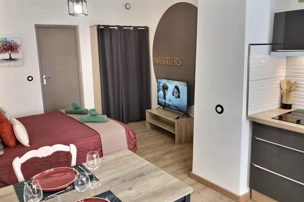 Apartamento Studio Tout Confort, Terrasse, Calme Moustiers #7 Exterior foto