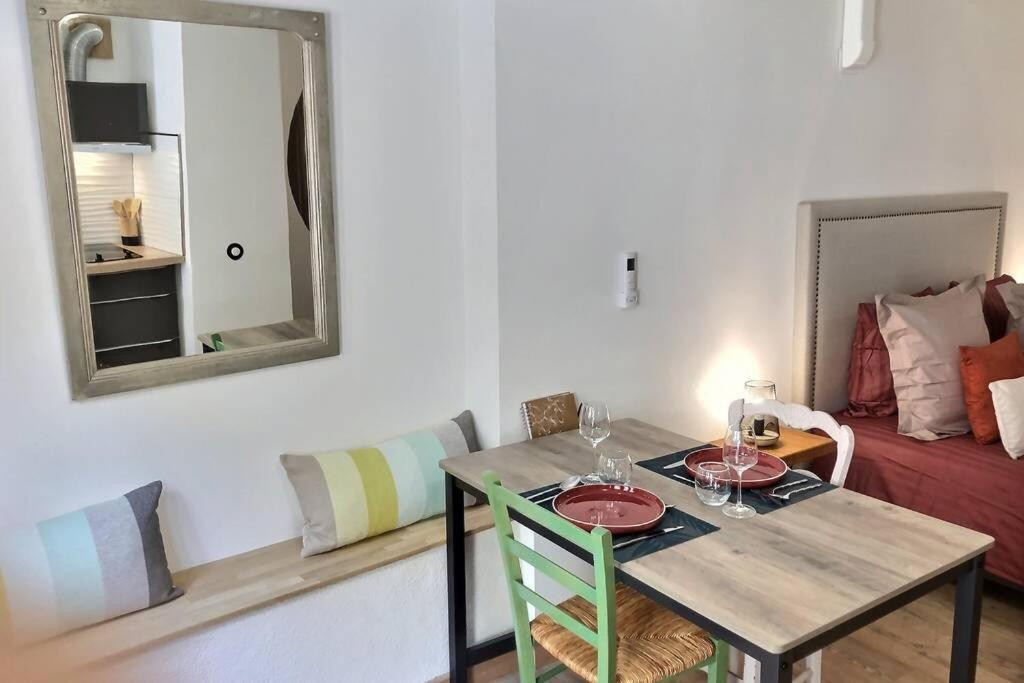 Apartamento Studio Tout Confort, Terrasse, Calme Moustiers #7 Exterior foto
