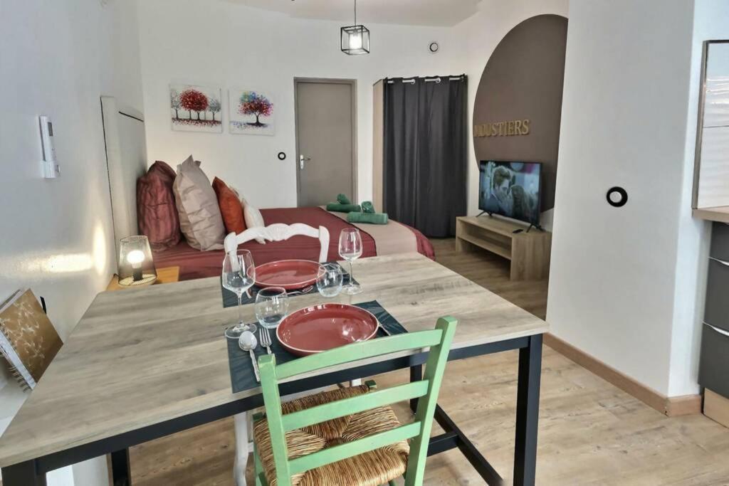 Apartamento Studio Tout Confort, Terrasse, Calme Moustiers #7 Exterior foto